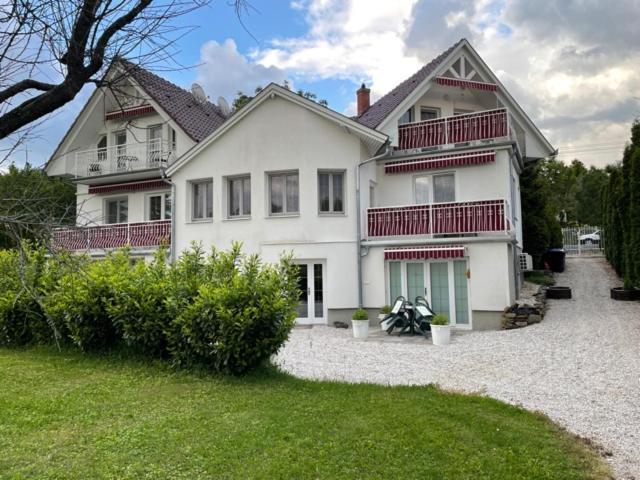 Villa Astoria Balatongyorok Exterior photo